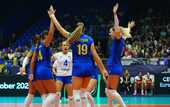 Женская сборная Украины одержала первую победу на Евро-2026 по волейболу