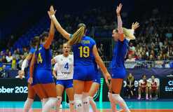 Женская сборная Украины одержала первую победу на Евро-2026 по волейболу