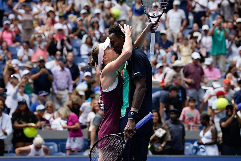 Свитолина и Монфис / Getty Images
