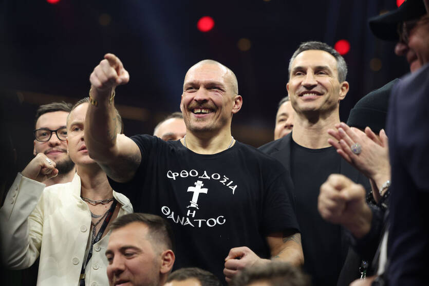 Александр Усик и Владимир Кличко / Getty Images