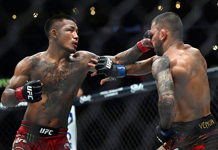 Сохранил пояс: Джошуа Ван победил Алешандре Пантожу в главном бою UFC 331