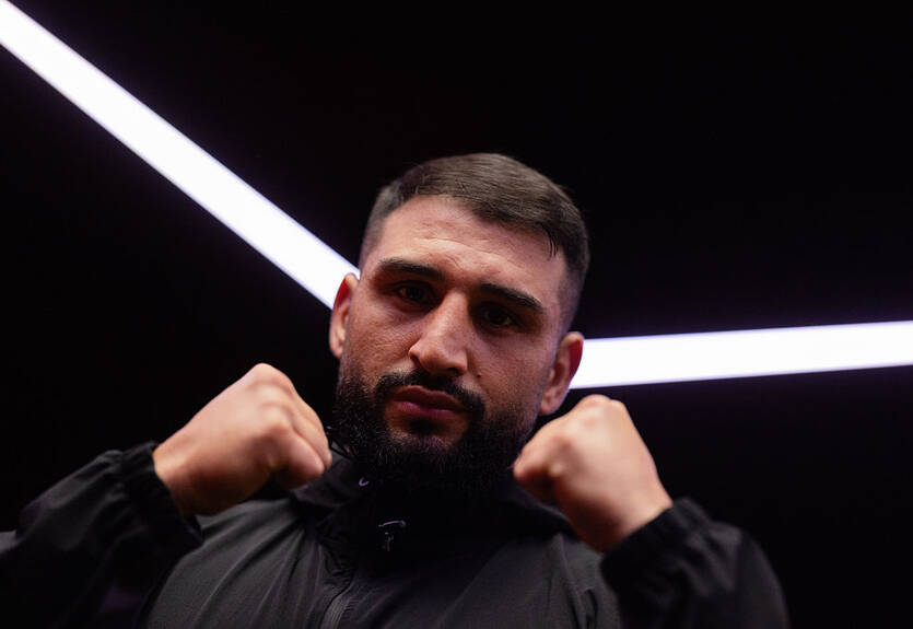 Кабайел проведет первую защиту титула WBC: известен соперник и дата боя