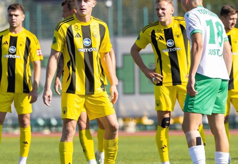Чернігів здійснив камбек з рахунку 0:2 і став останнім учасником 1/8 фіналу Кубка України Чернігів здійснив камбек з рахунку 0:2 і став останнім учасником 1/8 фіналу Кубка України