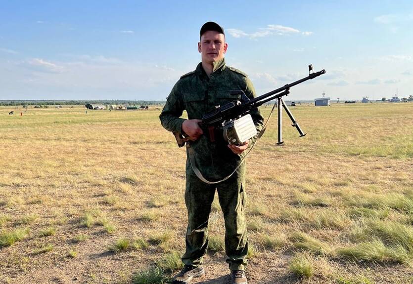 "Я тебя достану": Странный российский боксер пытается добиться поединка с Усиком