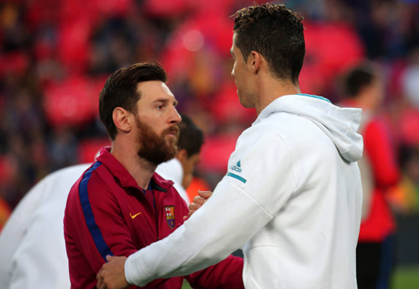 Роналду и Месси попали в команду года FIFA 19