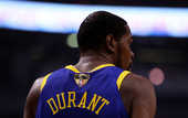 Кевин Дюрант замечен в Нью-Йорке Кевин Дюрант замечен в Нью-Йорке
