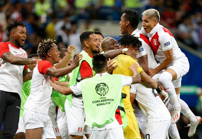Перу в серии пенальти обыграл Уругвай и пробился в полуфинал Кубка Америки Перу в серии пенальти обыграл Уругвай и пробился в полуфинал Кубка Америки