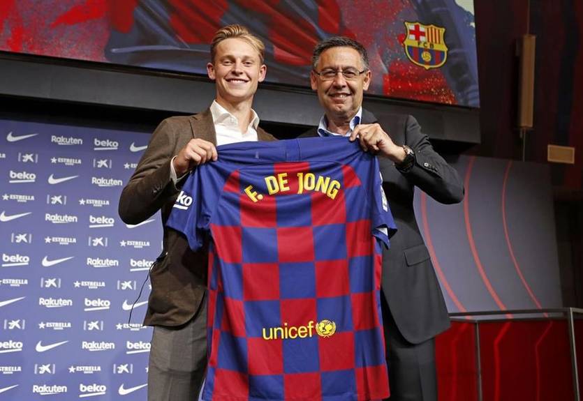 Барселона представила де Йонга (06.07.19)