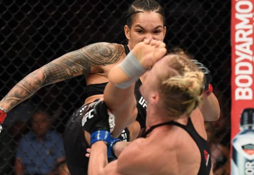 Нуньес - Холм: видео нокаута на UFC 239