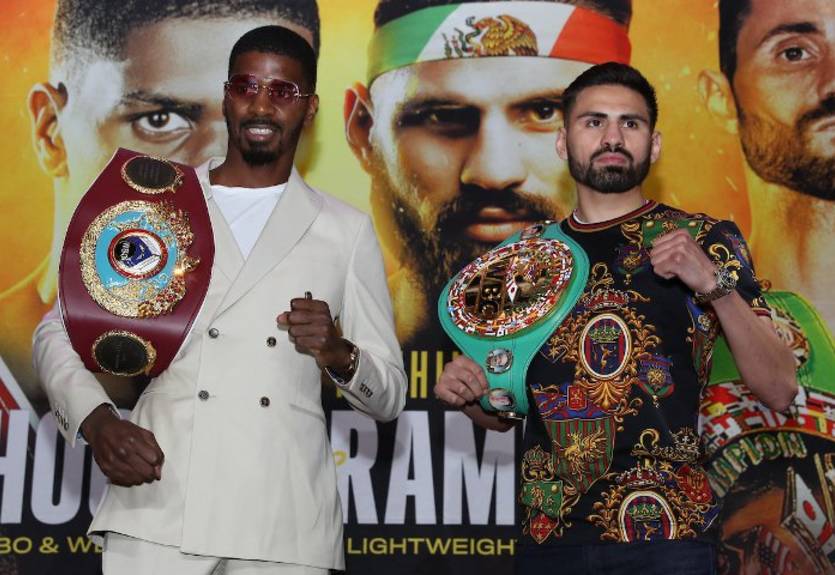 Хукер и Рамирес показали одинаковый вес перед боем