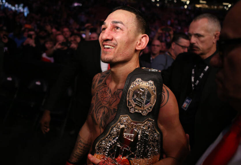 Холлоуэй победил Эдгара, сохранив титул Холлоуэй победил Эдгара, сохранив титул