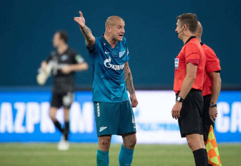 Ракицкий спровоцировал потасовку в матче Зенита в чемпионате России