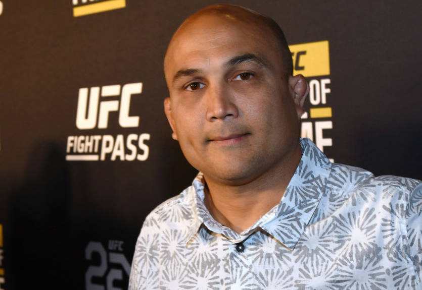 Экс-чемпион UFC избил человека в уличной драке Экс-чемпион UFC избил человека в уличной драке