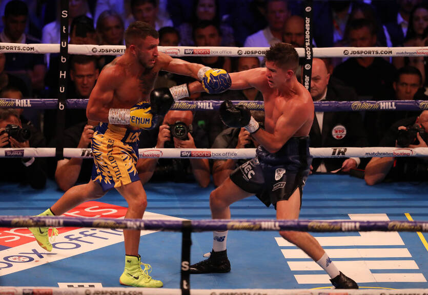 Тренер Гвоздика сравнил Кэмпбелла с собакой, а Ломаченко - с почтальоном