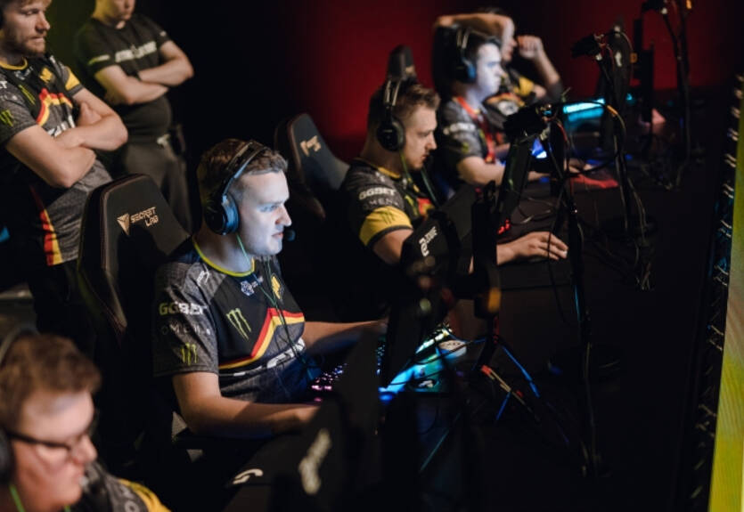 Na'Vi.GG.BET обыграли CR4ZY и вышли в плей-офф StarLadder Berlin Major