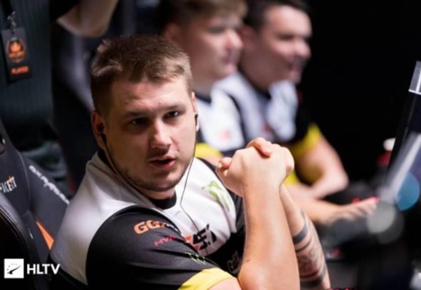 Zeus - об уходе из Na`Vi: Я просто немного пугаю пацанов