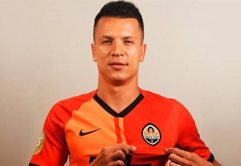 Ахметов уговорил Коноплянку перейти в Шахтер