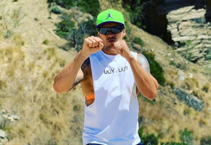 Усик готовится к бою против Спонга яростно избивая грушу