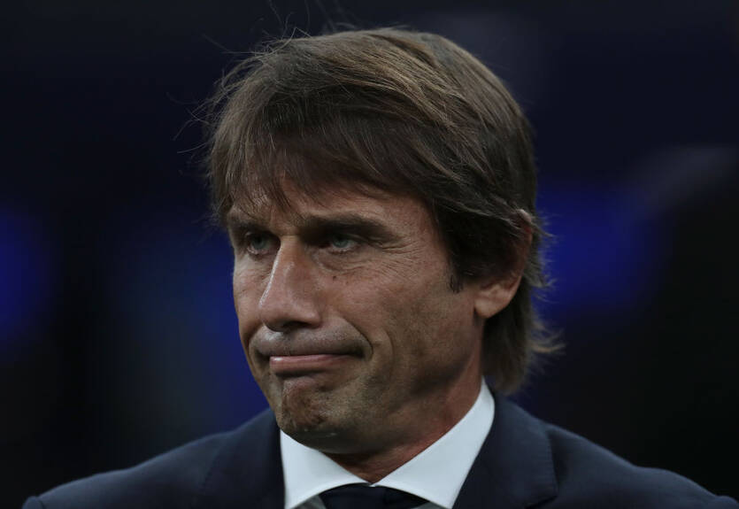 Фанаты Ювентуса потребовали убрать "звезду" Конте с домашнего стадиона Фанаты Ювентуса потребовали убрать "звезду" Конте с домашнего стадиона