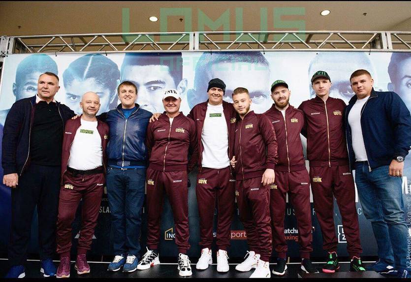 Александр Усик с командой / instagram.com/lomus_official