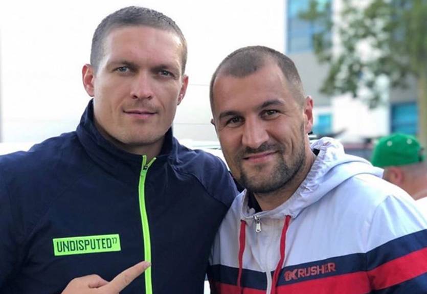 Ковалев поздравил Усика с победой над Уизерспуном