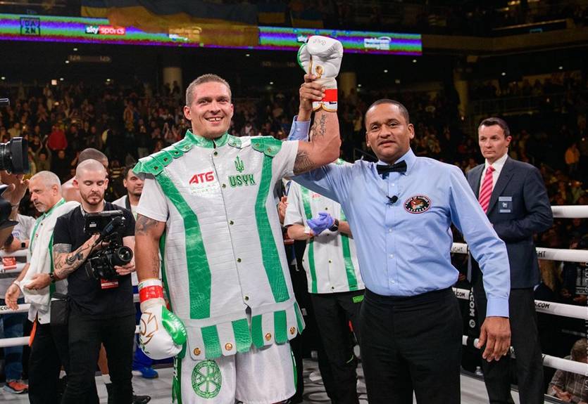 Вышел на бой в пакете АТБ: реакция сети на победу Усика