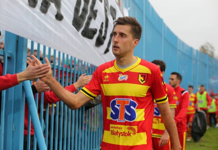 Бывший украинец перед матчем не пожал руку капитану команды соперника, который назвал его бандеровцем