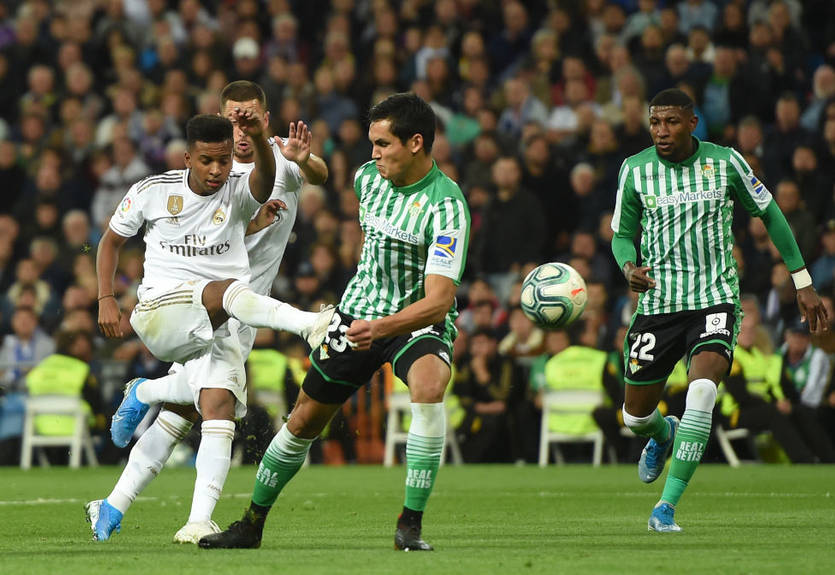 Реал не воспользовался поражением Барселоны и потерял очки с Бетисом