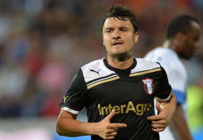 В чемпионате Румынии футболист забил "подлый" гол, проигнорировав правила фэйр-плей