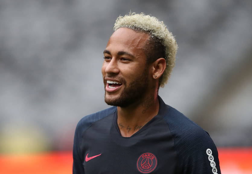 Неймар избежал наказания за нападение на фаната