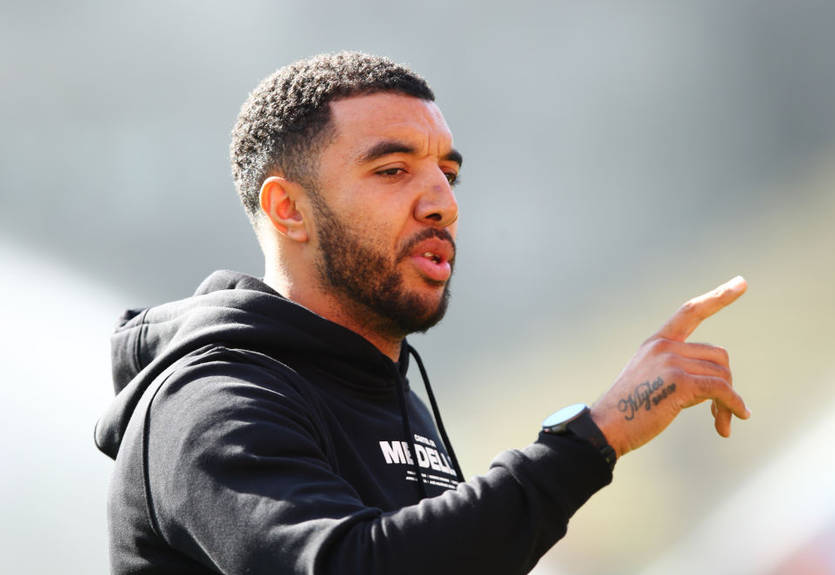 Капитан Уотфорда разозлил соседей, устроив шумную вечеринку на Хэллоуин