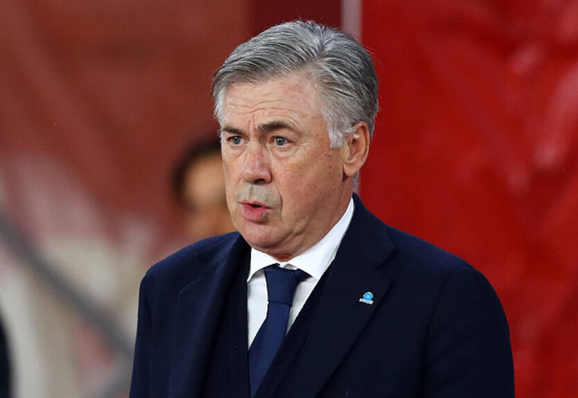 Анчелотти может вернуться в Милан из-за конфликта с руководством Наполи Анчелотти может вернуться в Милан из-за конфликта с руководством Наполи