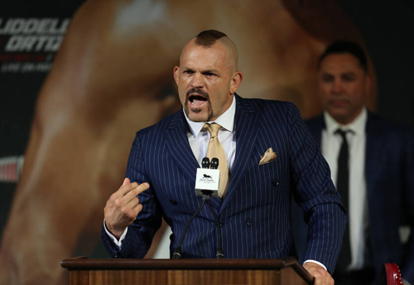 Легенда UFC заявил, что победил бы Майка Тайсона в уличной драке