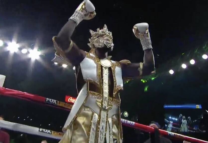 Скажу своим детям, что это - Оптимус Прайм: Реакция соцсетей на выход Уайлдера в крутом наряде и золотой маске