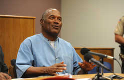 О. Джей Симпсон: от звезды американского футбола до убийцы и заключенного