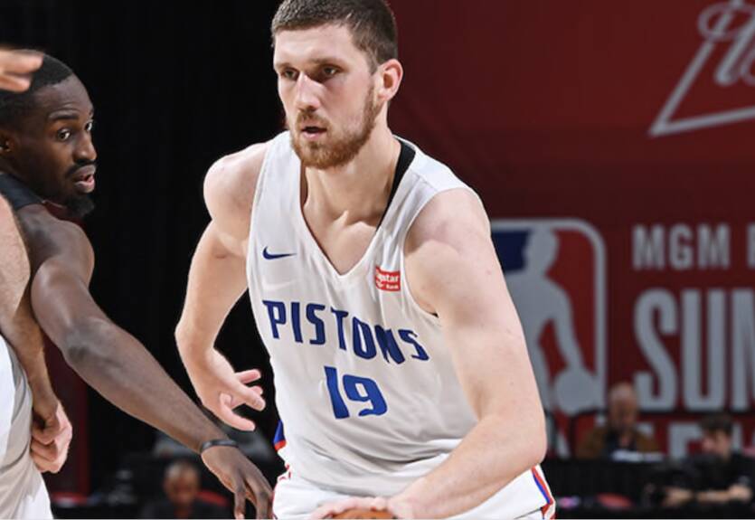 Одноклубники Михайлюка не знают, как произнести фамилию Святослава по буквам Одноклубники Михайлюка не знают, как произнести фамилию Святослава по буквам