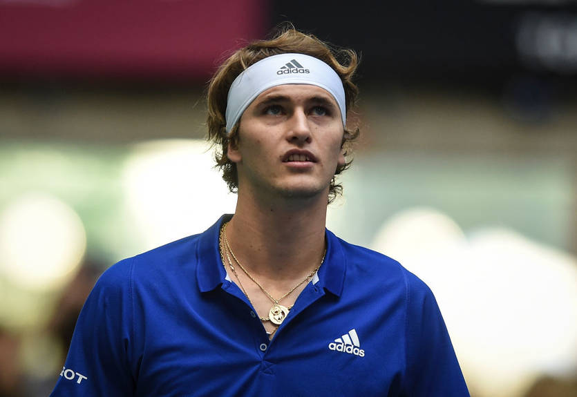 Зверев перенес операцию на глазах