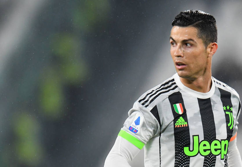 Челси "подколол" Роналду на своей странице в Twitter