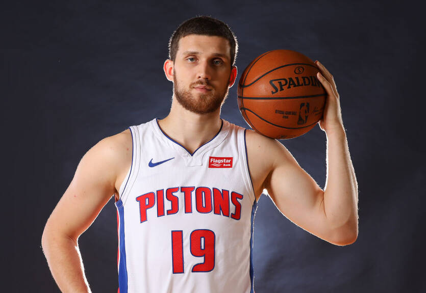 Михайлюк провалил матч против Далласа