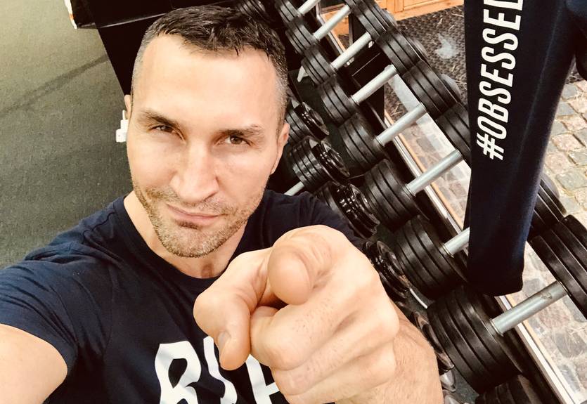 Назад в ринг? Кличко призвал фанатов выбрать соперника для возвращения