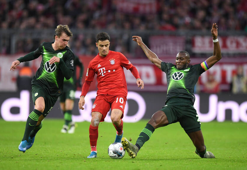 Бундеслига: Лейпциг обыграл Аугсбург, Бавария дожала Воьфсбург Бундеслига: Лейпциг обыграл Аугсбург, Бавария дожала Воьфсбург