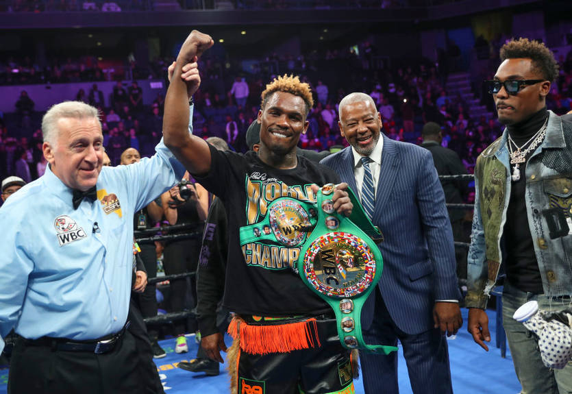 Чарло уверенно победил Харрисона и вернул себе титул WBC