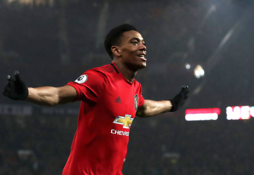 Дубль Марсьяля помог МЮ разгромить Ньюкасл