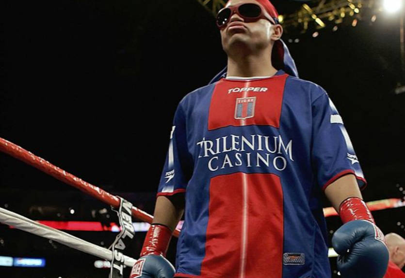 Бывшего чемпиона мира по боксу порезали и ограбили Бывшего чемпиона мира по боксу порезали и ограбили