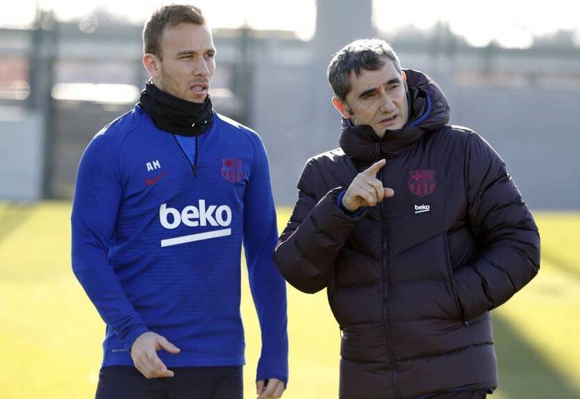 Два игрока Барселоны лайкнули новость об увольнении Вальверде