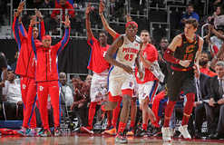 Депрессия, пустыри и упадок: Пистонс соответствует своему месту обитания