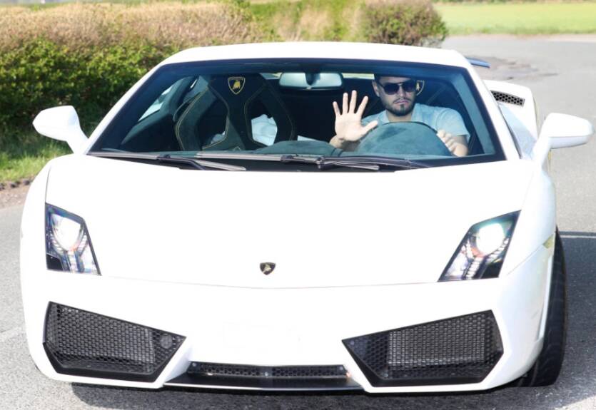Вратарь Манчестер Юнайтед разбил свой Lamborghini, попав в ДТП