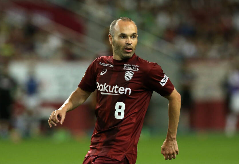 Сетьен не исключает возвращения Иньесты в Барселону Сетьен не исключает возвращения Иньесты в Барселону