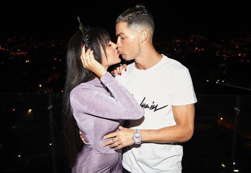 Роналду трогательно поздравил свою невесту с Днем рождения