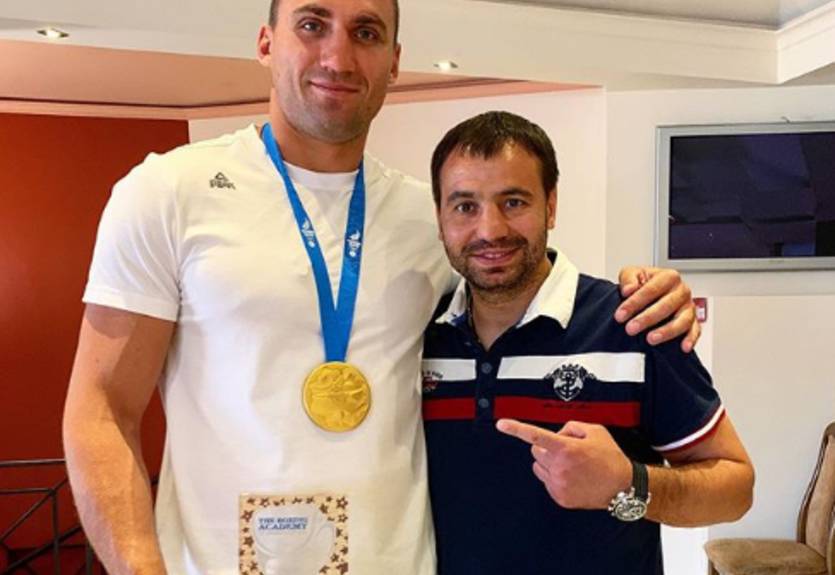 Выхрист узнал дату дебюта на профиринге и первого соперника